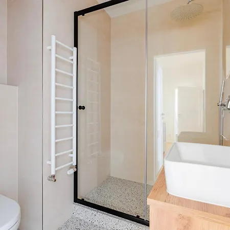 Blueground 5 Furnished Close To Offices Prg-47 Διαμέρισμα *
