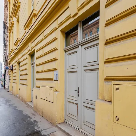 Διαμέρισμα Blueground 5 Furnished Close To Offices Prg-47 *