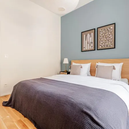 Blueground 5 Furnished Close To Offices Prg-47 Πράγα